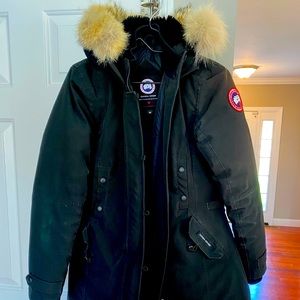 Canada goose women’s jacket size medium